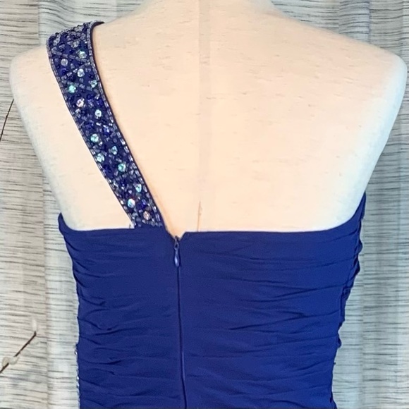 JJ’s House solid blue one shoulder party dress. - Picture 9 of 16